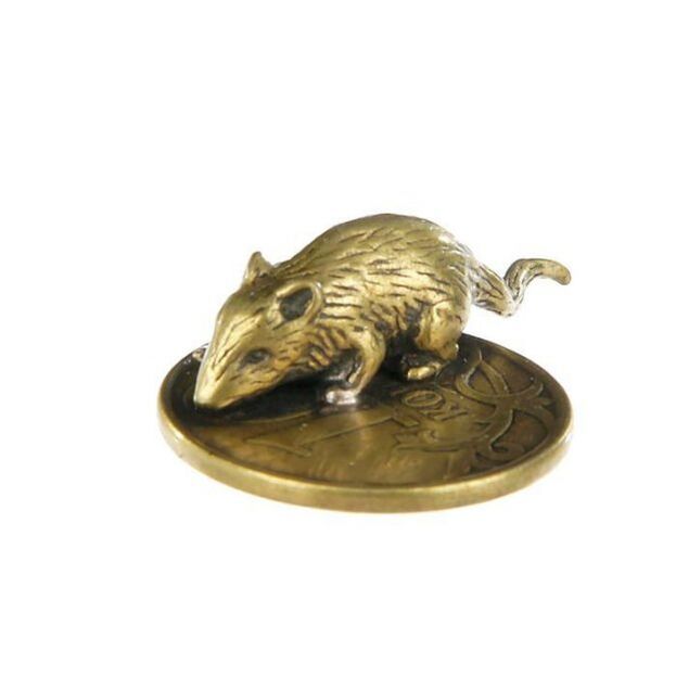 Amulett vun enger Portemonnaie Maus mat enger Mënz fir Gléck a Suen Themen